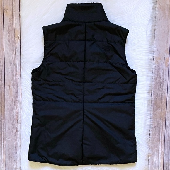 The North Face Women’s Merriewood Reversible Black Vest - Picture 6 of 10
